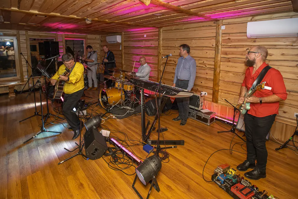 Väike-Trommi suur peosaal