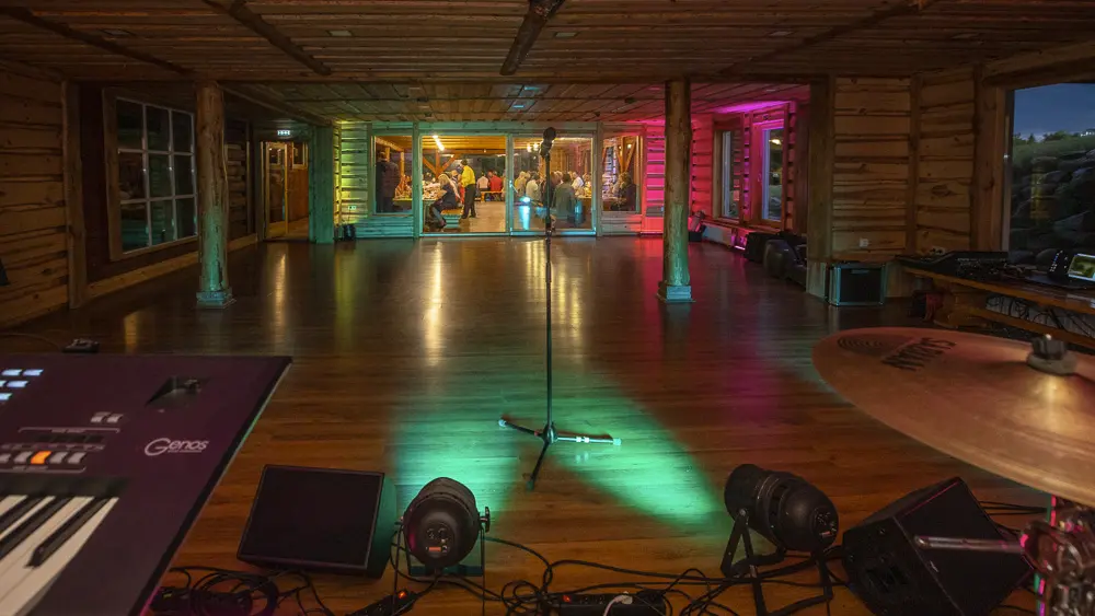 Väike-Trommi suur peosaal