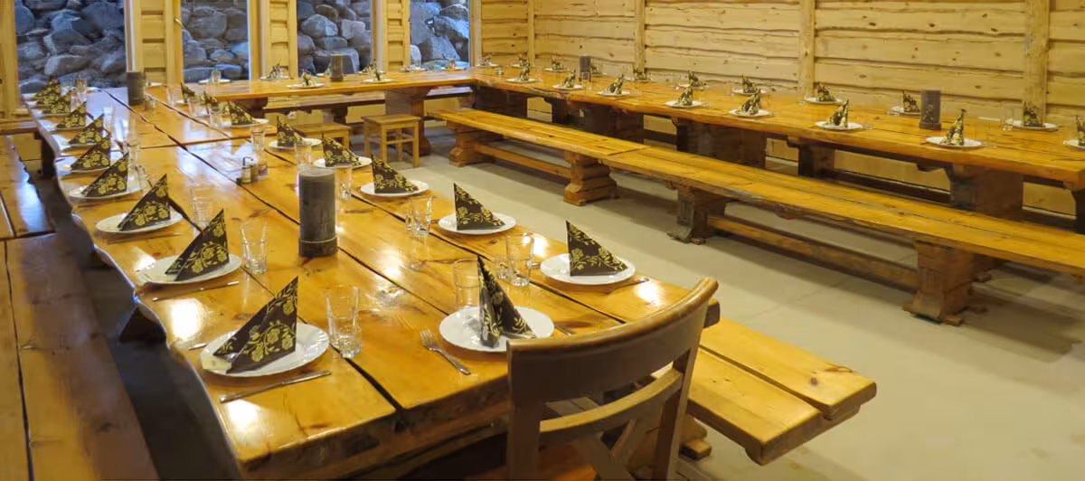 Väike-Trommi suur peosaal