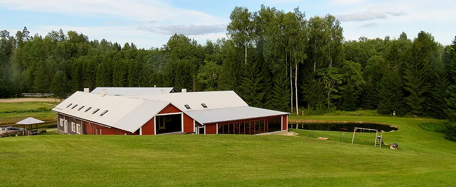 Väike-Trommi talu majutushoone